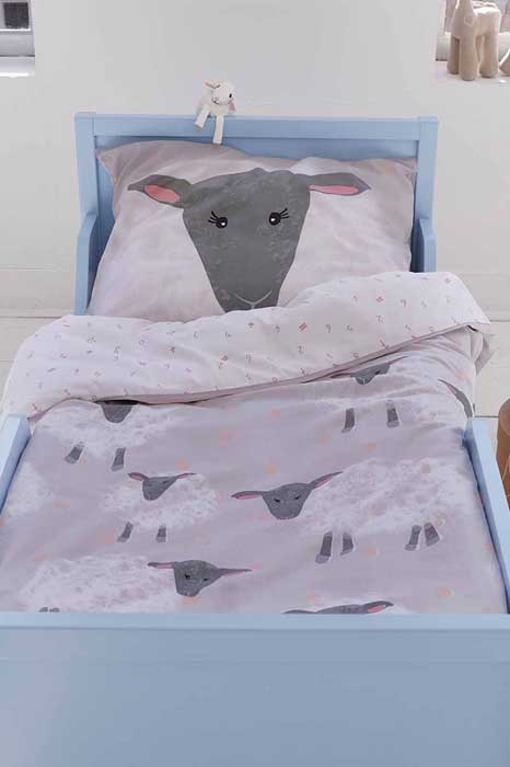 Essenza Sengetøj Sheeps lyser i mørke - 140 x 200 + 60 x 63